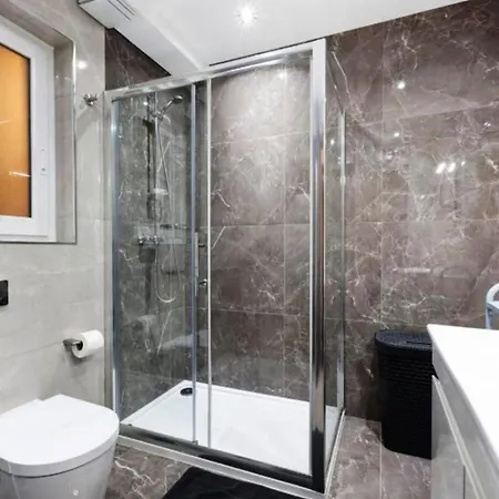 شقة Luxury In Close To Sliema 3 Bedroom Sleep 8 *