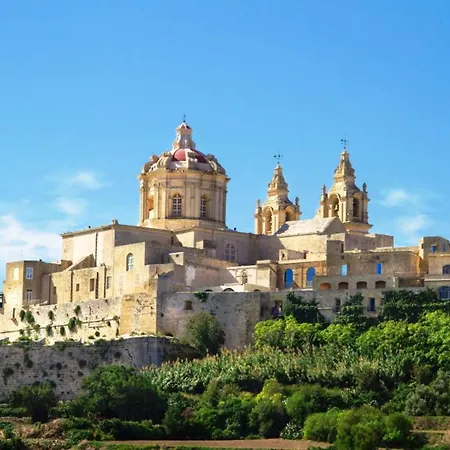 Luxury In Close To Sliema 3 Bedroom Sleep 8 *