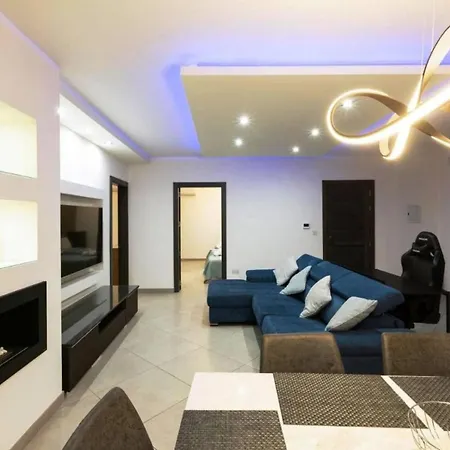 Apartament Luxury In Close To Sliema 3 Bedroom Sleep 8 Gzira