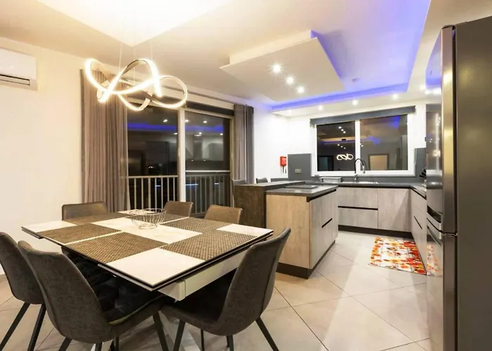 Luxury In Close To Sliema 3 Br Sleep 8 Gzira