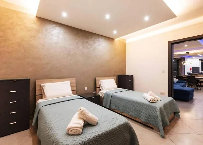 Luxury In Close To Sliema 3 Br Sleep 8 *