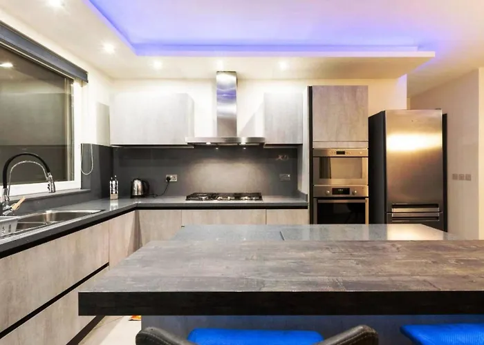 Appartement Luxury In Close To Sliema 3 Br Sleep 8 Gzira