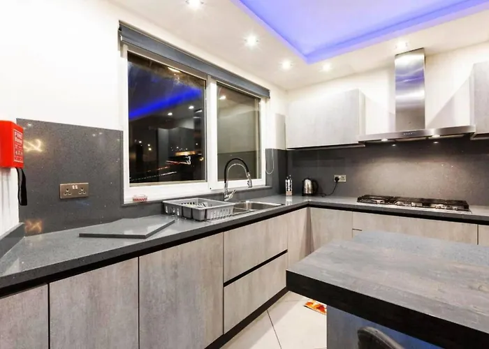 Appartement Luxury In Close To Sliema 3 Br Sleep 8 Gzira